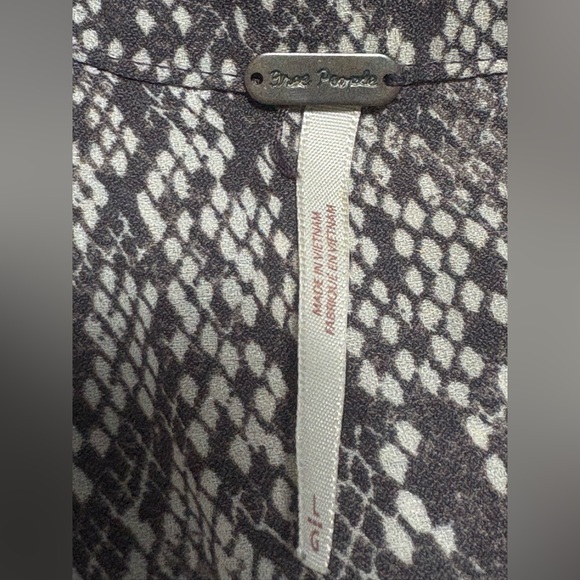 Free People Black and White Patterned Blouse - Picture 6 of 7